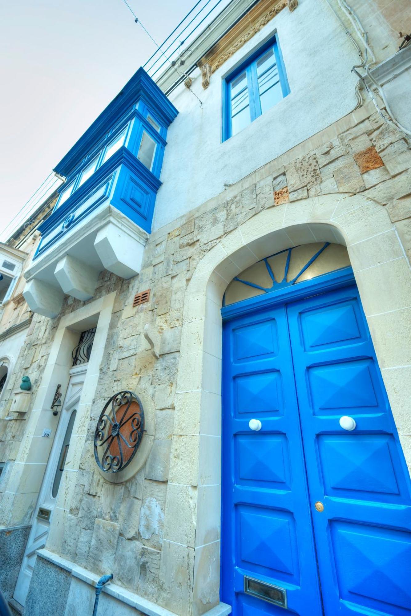 Seaview Sliema 30 Seconds To High Street & Ferry, 2X Double En-Suite Bedrooms, Modern Whole Traditional Townhouse, Kitchen, Living Area, & Roof Terrace Σλιέμα Εξωτερικό φωτογραφία